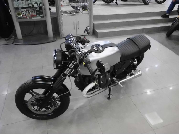 MOTO GUZZI V7 CAFE CLASSIC