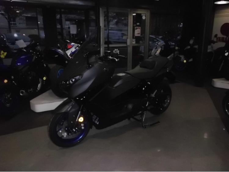 YAMAHA XP T-MAX 560