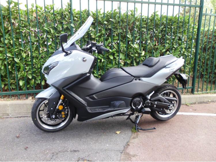 YAMAHA XP T-MAX 560 TECH MAX