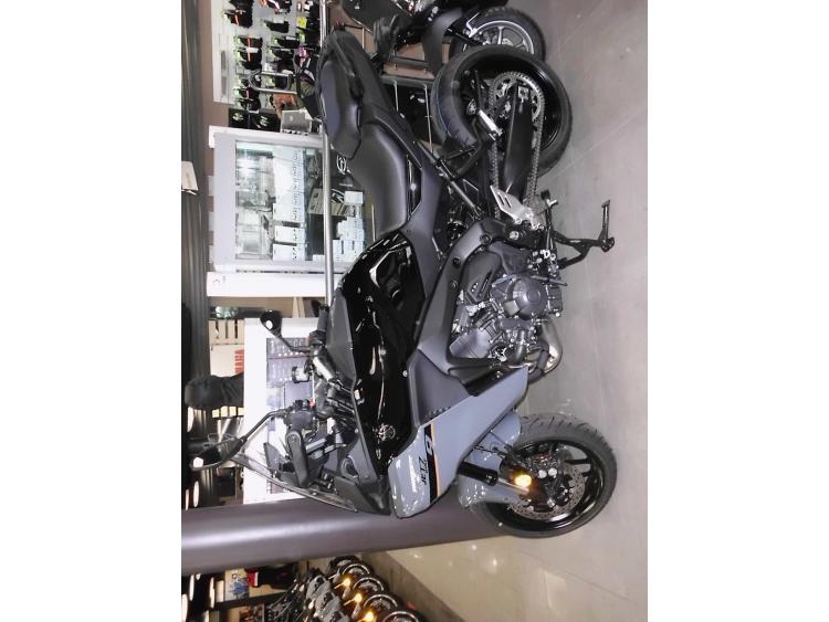 YAMAHA TRACER 9 Y-AMT