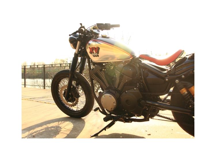 XV 950R Bolt